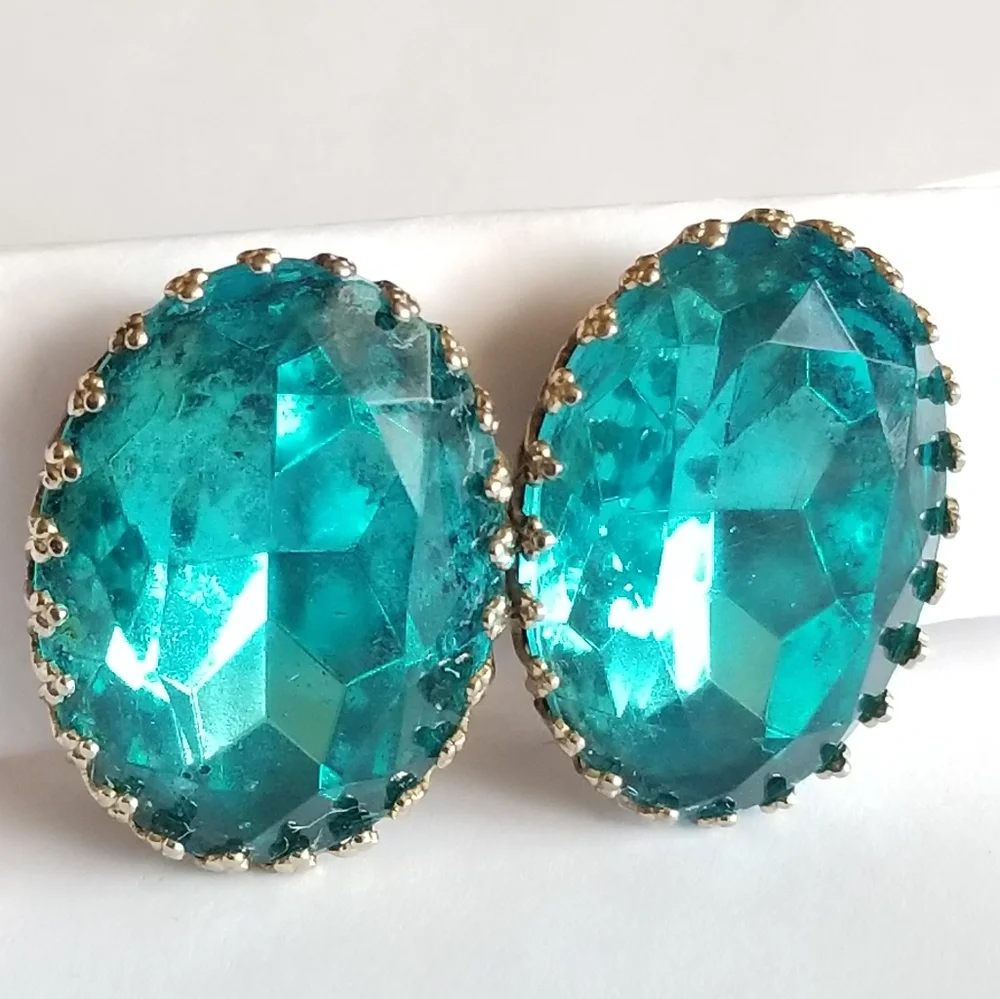 Vintage huge Coro clip earrings big aqua blue glass gems facted oval glam jewel